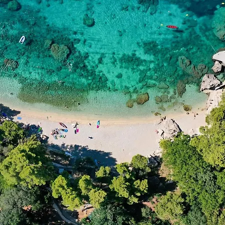 New Adria Mobile - Camp Vala Campeggio *