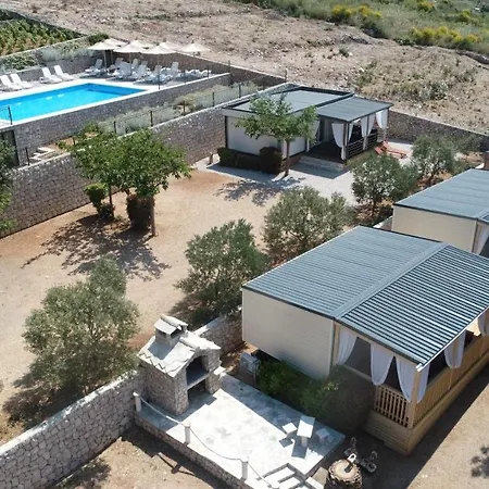 Campeggio New Adria Mobile - Camp Vala *